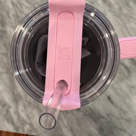 Stanley Watercolor Tulle 40 oz. Quencher H2.0 FlowState Tumbler NWT - Picture 3 of 7